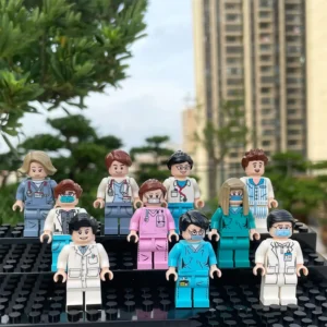 Minifigures – medical team and a patient (LEGO Alternative) Minifigures – medical team and a patient (LEGO Alternative)